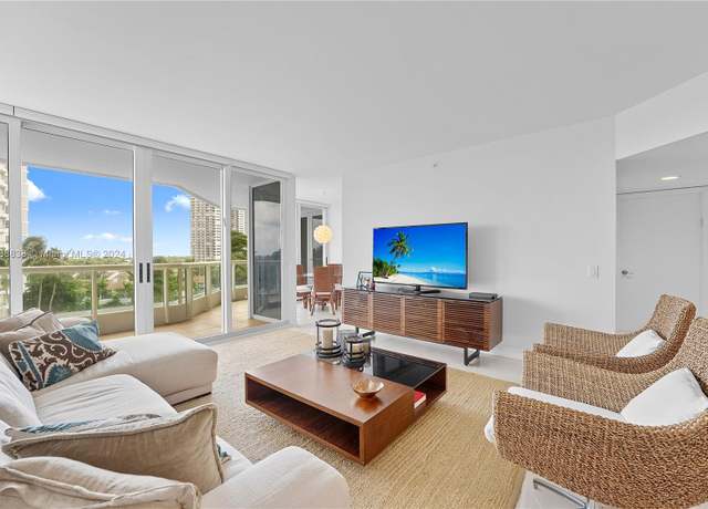 Property at 21055 Yacht Club Dr #802, Aventura, FL 33180, 3 beds, 2 baths