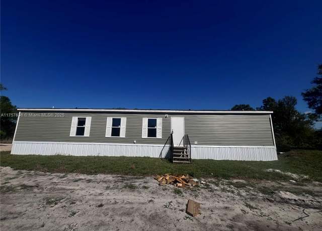 Property at 8414 Sweden Blvd, Port Charlotte, FL 33982, 3 beds, 2 baths