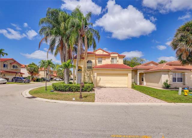Property at 1688 SW 158th Ave, Pembroke Pines, FL 33027, 4 beds, 2.5 baths