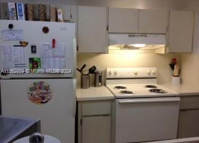 Property at 8160 Geneva Ct #206, Doral, FL 33166, 2 beds, 2 baths