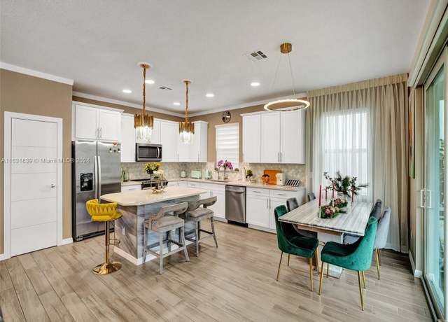 Property at 4414 Ficus St, Hollywood, FL 33021, 3 beds, 2.5 baths