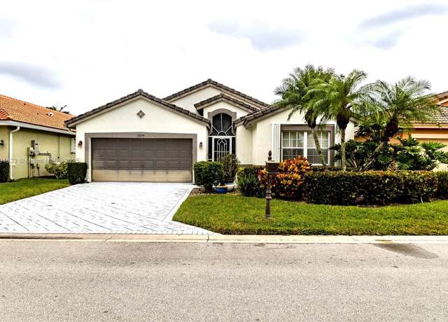 Property at 12244 Castle Pines Rd, Boynton Beach, FL 33437, 3 beds, 2 baths
