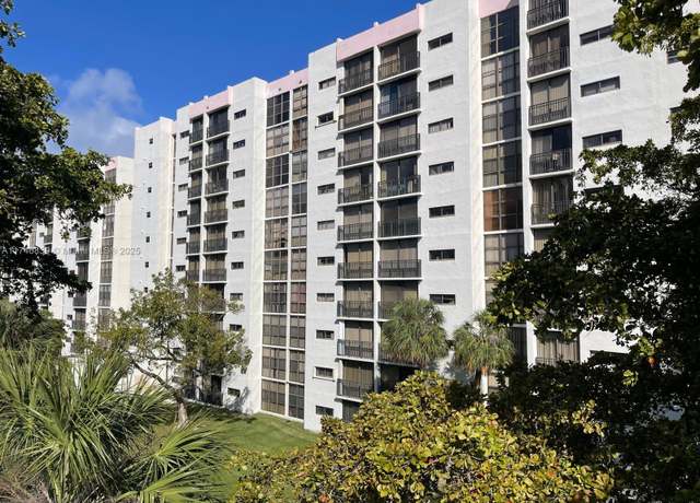 Property at 17011 N Bay Rd #507, Sunny Isles Beach, FL 33160, 3 beds, 2.5 baths