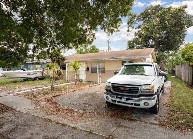 Property at 3430 N 65th Ave, Hollywood, FL 33024, 3 beds, 2 baths