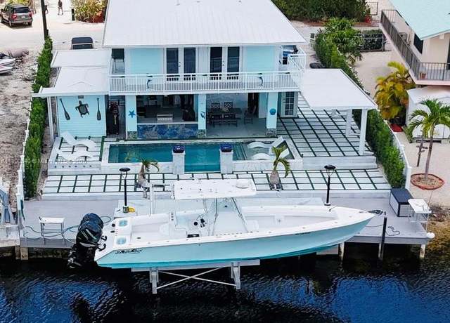 Property at 157 La Paloma Rd, Key Largo, FL 33037, 3 beds, 3 baths
