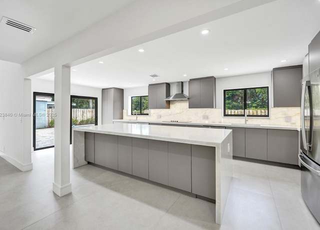 Property at 7340 Andorra Pl, Boca Raton, FL 33433, 4 beds, 3 baths