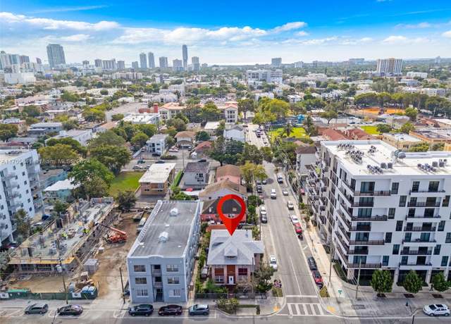 Property at 676 SW 1st St, Miami, FL 33130, 11 beds, 5 baths