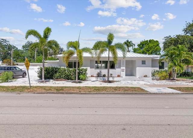 Property at 1459 Jefferson St, Hollywood, FL 33020, 3 beds, 2.5 baths