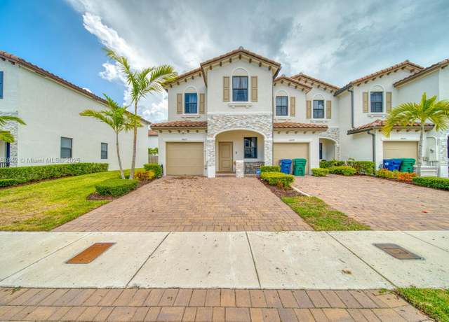 Property at 24675 SW 119th Pl, Homestead, FL 33032, 3 beds, 2.5 baths