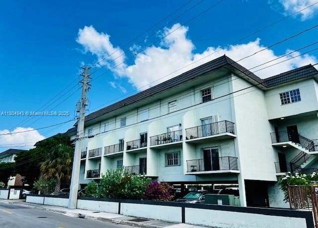 Property at 5731 NW 37th St #206, Virginia Gardens, FL 33166, 1 bed, 1.5 baths