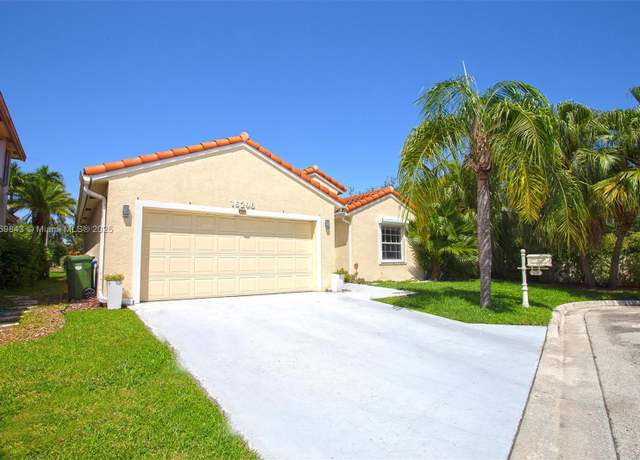 Property at 16298 La Costa Dr, Weston, FL 33326, 2 beds, 2 baths