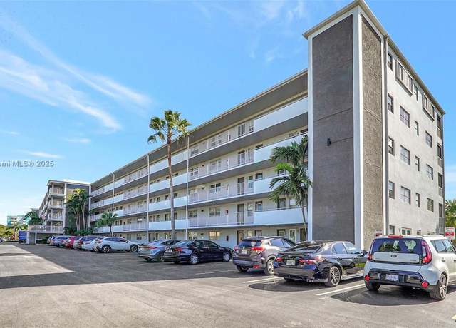 Property at 4800 Hillcrest Ln #301, Hollywood, FL 33021, 2 beds, 2 baths