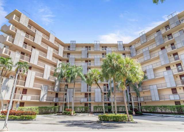 Property at 3301 N Country Club Dr #110, Aventura, FL 33180, 1 bed, 1.5 baths