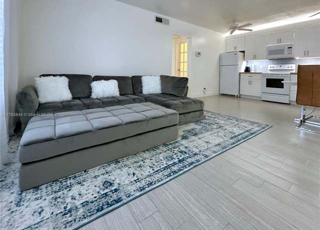 Property at 2201 NE 66th St #1301, Fort Lauderdale, FL 33308, 2 beds, 1.5 baths