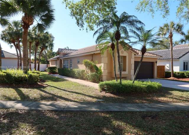 Property at 1026 NW 170th Ave, Pembroke Pines, FL 33028, 3 beds, 2 baths