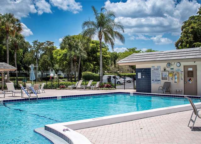 Property at 4501 Martinique Way #c1, Coconut Creek, FL 33066, 1 bed, 1 bath