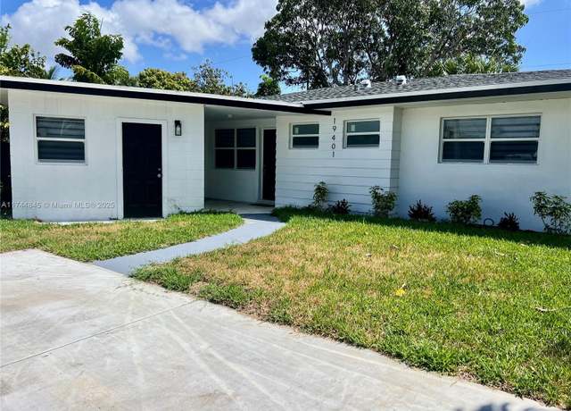 Property at 19401 NW 1st Pl, Miami Gardens, FL 33169, 4 beds, 3 baths