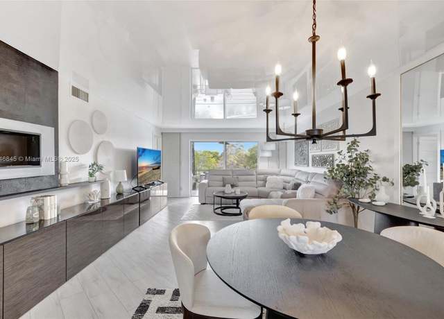 Property at 9241 Sunrise Lakes Blvd #308, Sunrise, FL 33322, 2 beds, 2 baths