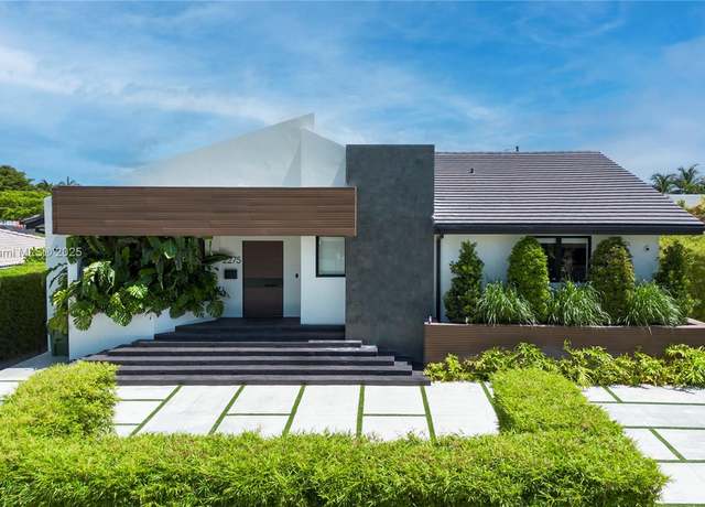Property at 2275 NE 120th St, North Miami, FL 33181, 4 beds, 3 baths