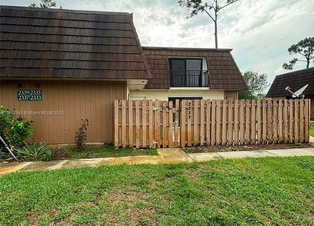 Property at 2333 Caroma Ln #1, West Palm Beach, FL 33415, 2 beds, 1.5 baths