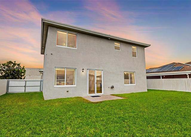 Property at 13374 SW 274th St, Homestead, FL 33032, 4 beds, 3.5 baths