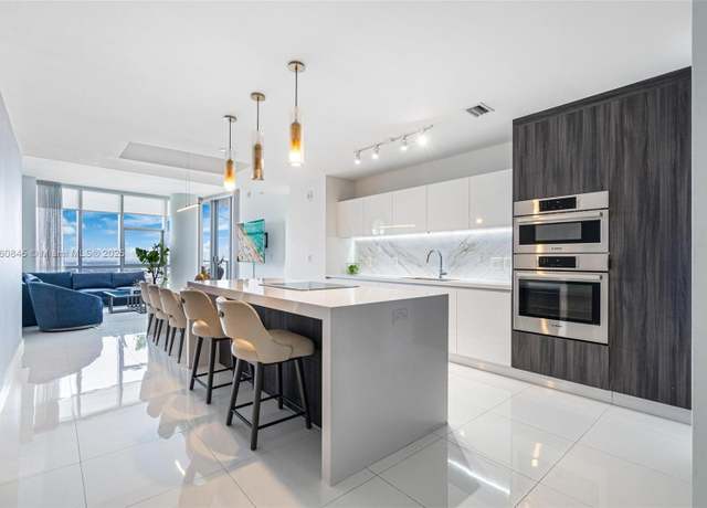 Property at 851 NE 1st Ave #3301, Miami, FL 33132, 3 beds, 4 baths