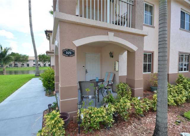 Property at 1270 SE 27th St #101, Homestead, FL 33035, 3 beds, 2 baths