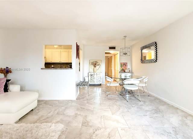 Property at 2009 N Farnham N #2009, Deerfield Beach, FL 33442, 1 bed, 1.5 baths