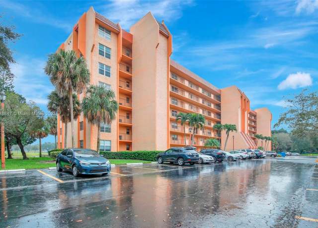 Property at 3001 W Rolling Hills Cir #601, Davie, FL 33328, 2 beds, 2 baths
