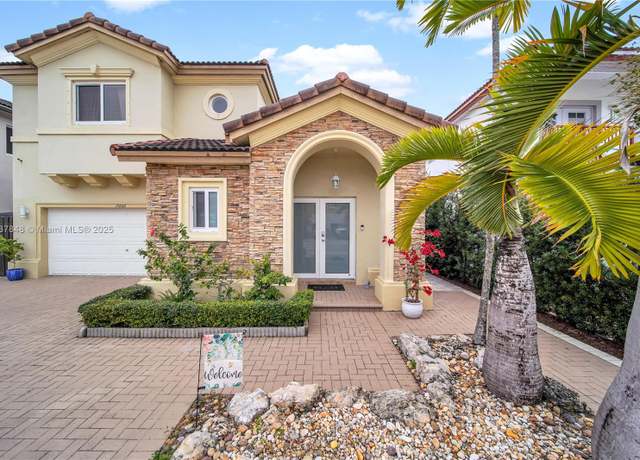 Property at 15606 SW 9th Ln, Miami, FL 33194, 3 beds, 2.5 baths