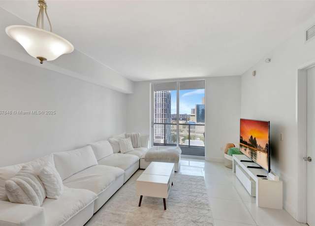Property at 185 SW 7th St #2303, Miami, FL 33130, 2 beds, 2.5 baths