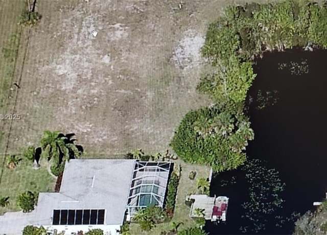 Property at 9 SW 22nd St, Cape Coral, FL 33991