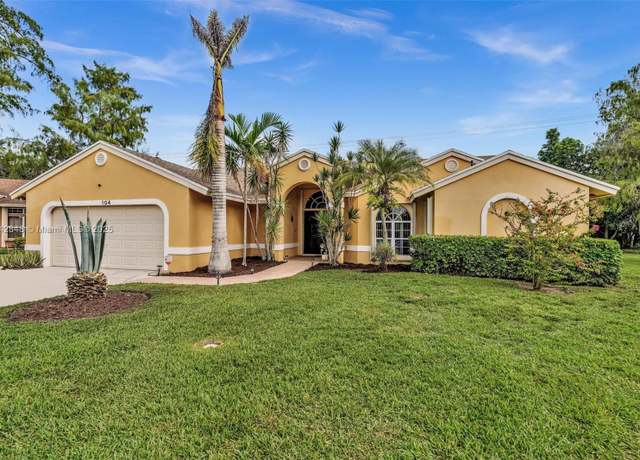 Property at 104 Oxford Ct, Royal Palm Beach, FL 33411, 4 beds, 3 baths
