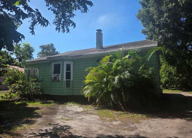 Property at 342 W Sagamore Ave, FL 33440, 2 beds, 1 bath
