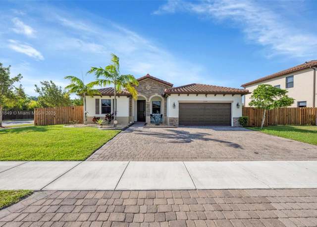 Property at 2594 SE 2nd St, Homestead, FL 33033, 4 beds, 3 baths