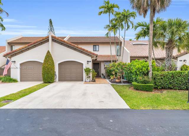 Property at 8735 SW 113th Ct, Miami, FL 33173, 3 beds, 2.5 baths