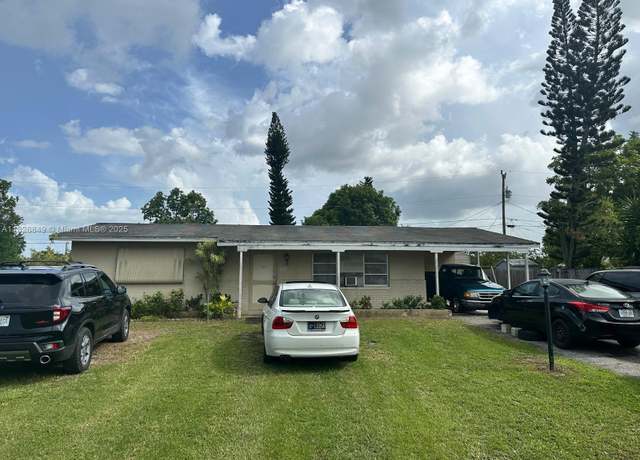 Property at 506 York Rd, Lehigh Acres, FL 33936, 2 beds, 1 bath