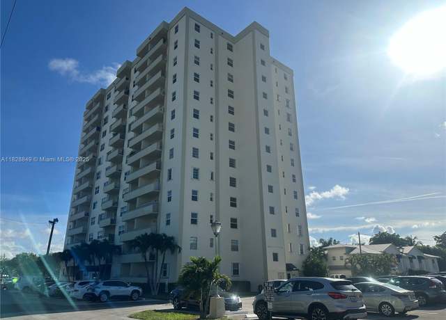 Property at 900 NE 18th Ave #304, Fort Lauderdale, FL 33304, 1 bed, 1 bath
