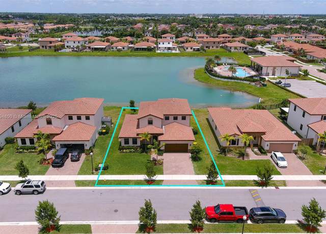 Property at 2575 SE 2nd St, Homestead, FL 33033, 4 beds, 3.5 baths