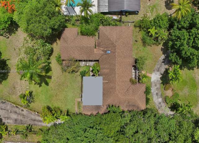 Property at 65 NE 152nd St, Miami, FL 33162, 7 beds, 4 baths