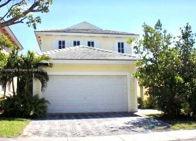 Property at 373 NE 35th Ave, Homestead, FL 33033, 5 beds, 3 baths