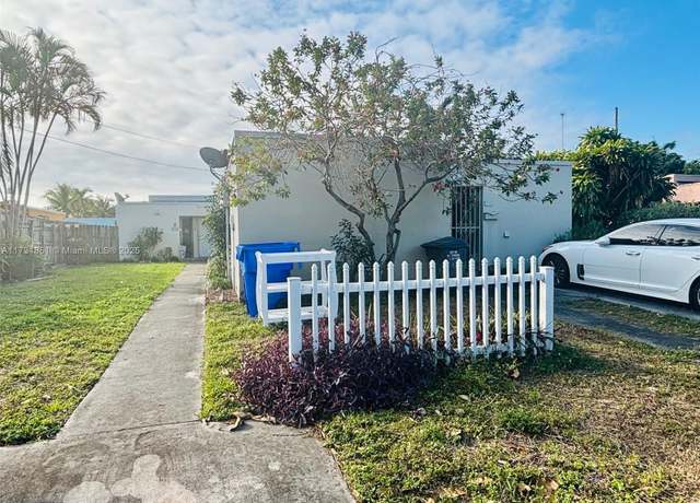 Property at 2908 Funston St, Hollywood, FL 33020, 6 beds, 6 baths