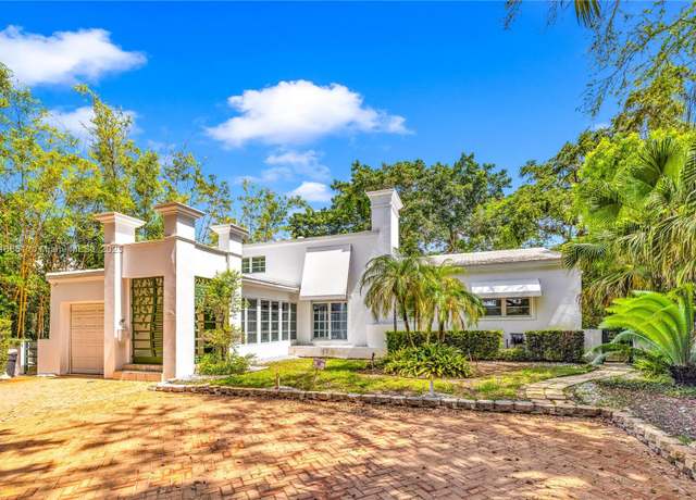 Property at 923 Catalonia Ave, Coral Gables, FL 33134, 3 beds, 3 baths