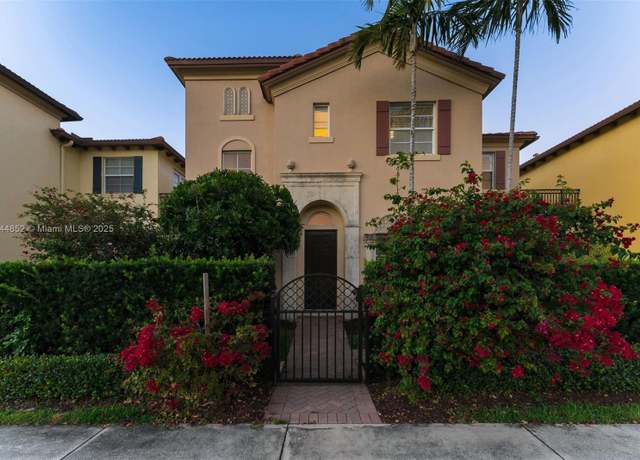 Property at 106 Via Floresta Dr, Boca Raton, FL 33487, 4 beds, 3 baths