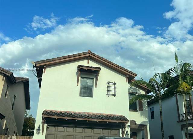 Property at 8749 NW 102 Ct, Doral, FL 33178, 4 beds, 3.5 baths