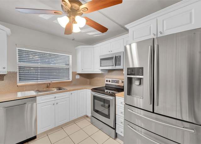Property at 9781 Sunrise Lakes Blvd #202, Sunrise, FL 33322, 2 beds, 2 baths
