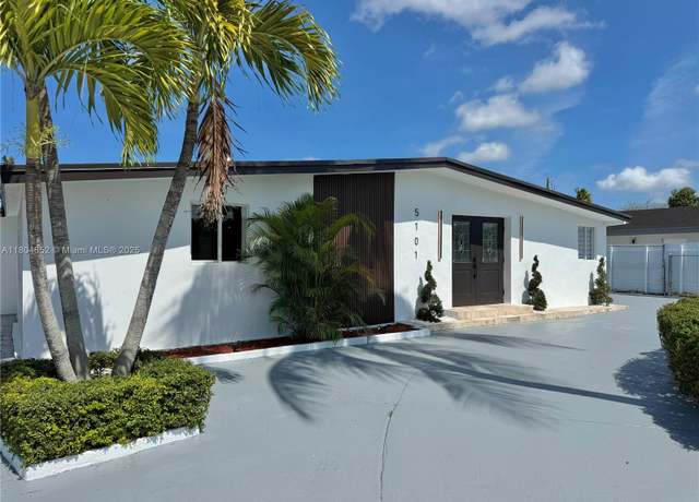 Property at 5101 SW 112th Pl, Miami, FL 33165, 5 beds, 3 baths