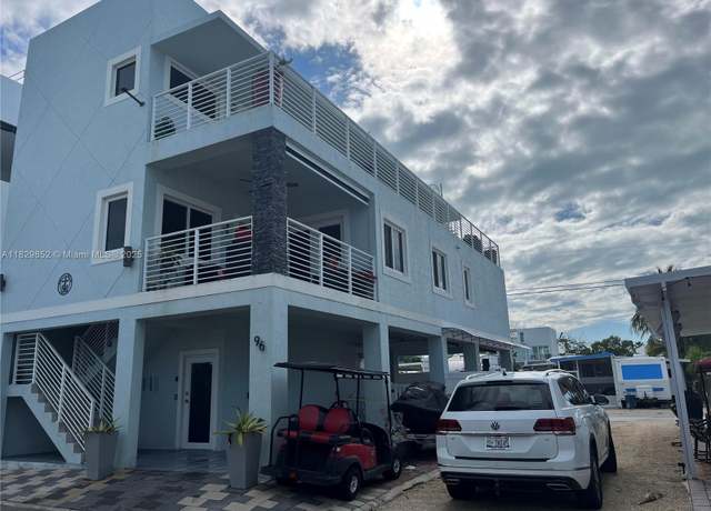 Property at 325 Calusa St 96, Key Largo, FL 33037, 4 beds, 4.5 baths