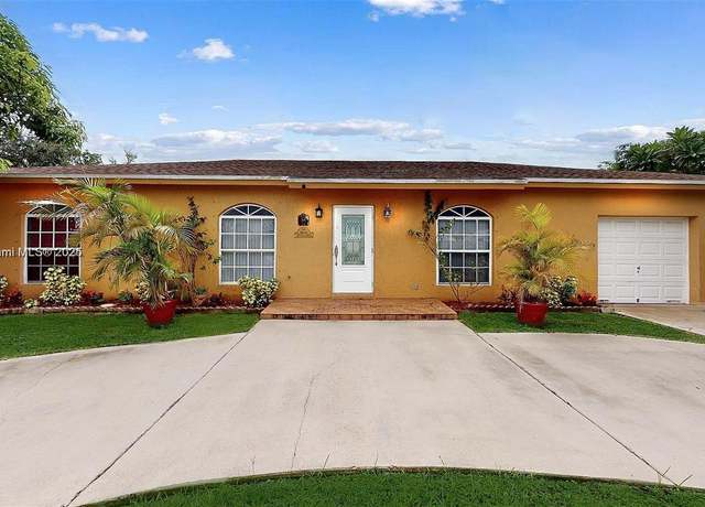 Property at 386 NW 17th Ct, Homestead, FL 33030, 3 beds, 2 baths