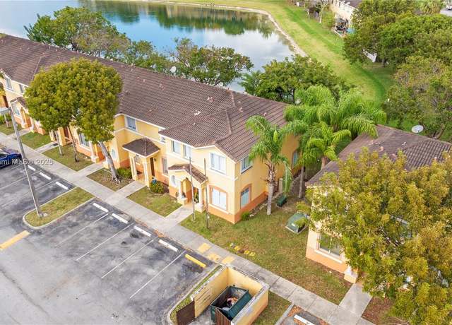 Property at 2873 SE 15th Rd #68, Homestead, FL 33035, 3 beds, 3 baths